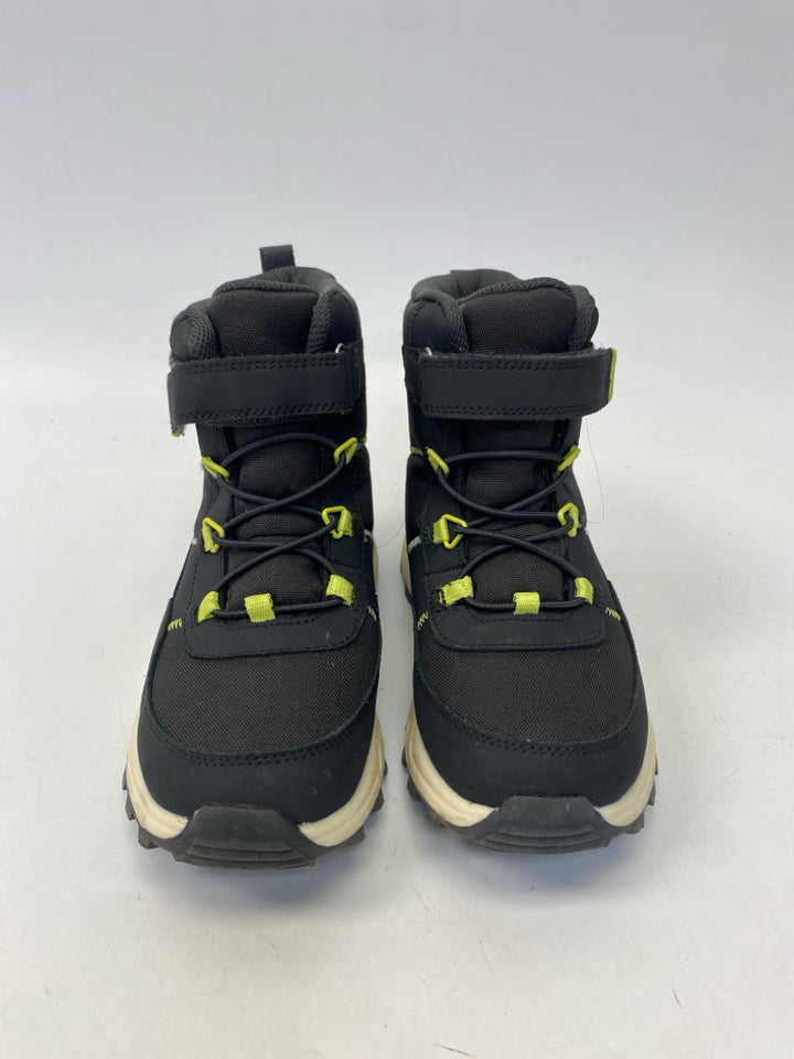 Cat &amp; Jack SIZE 1 Dark Gray Lime Green Boy&
