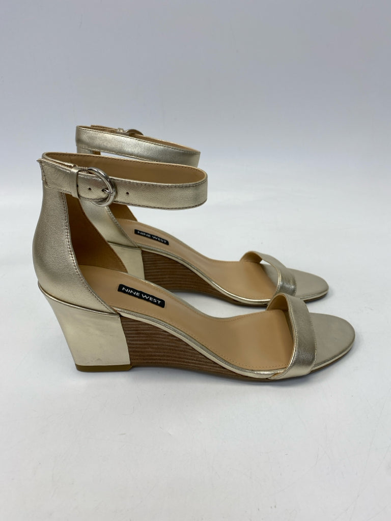 Nine West  Size 11 Gold Shimmery Sandals