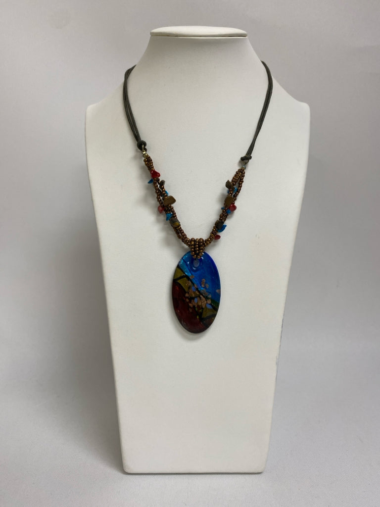 Multi Color Gray Shapes Necklace