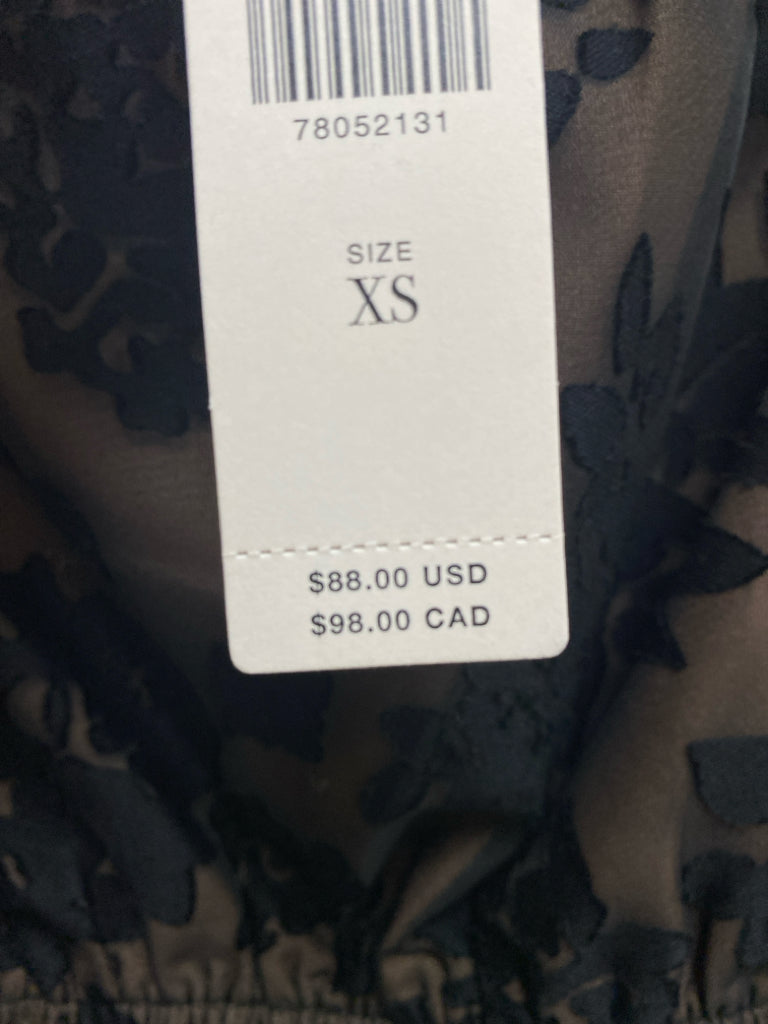 NWT current air Size XS Black Flowers Ladies Top