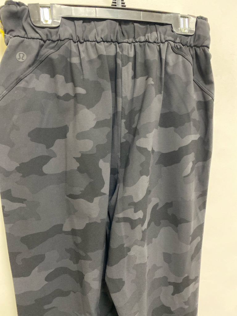 Lululemon Size 2 Charcoal Black Camouflage Joggers Athletic Pants