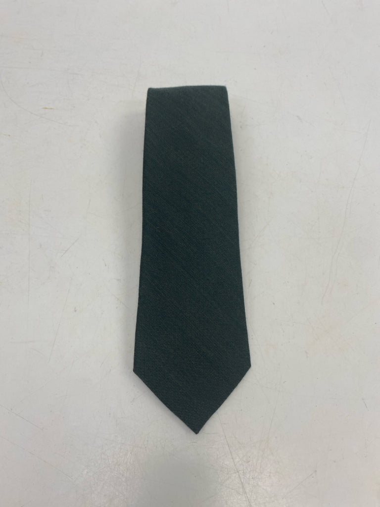 Van Heusen Green Men&