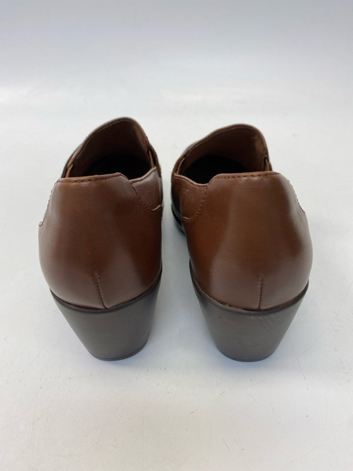 NWOT Clarks US Size 9.5 Brown Heels