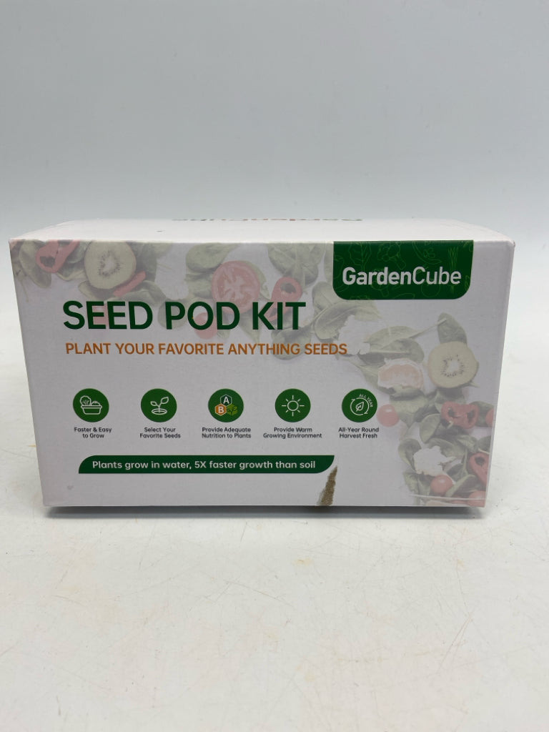 NEW/BOX Planter