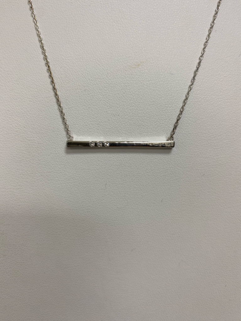 NEW/BOX Silver Clear Jeweled Necklace