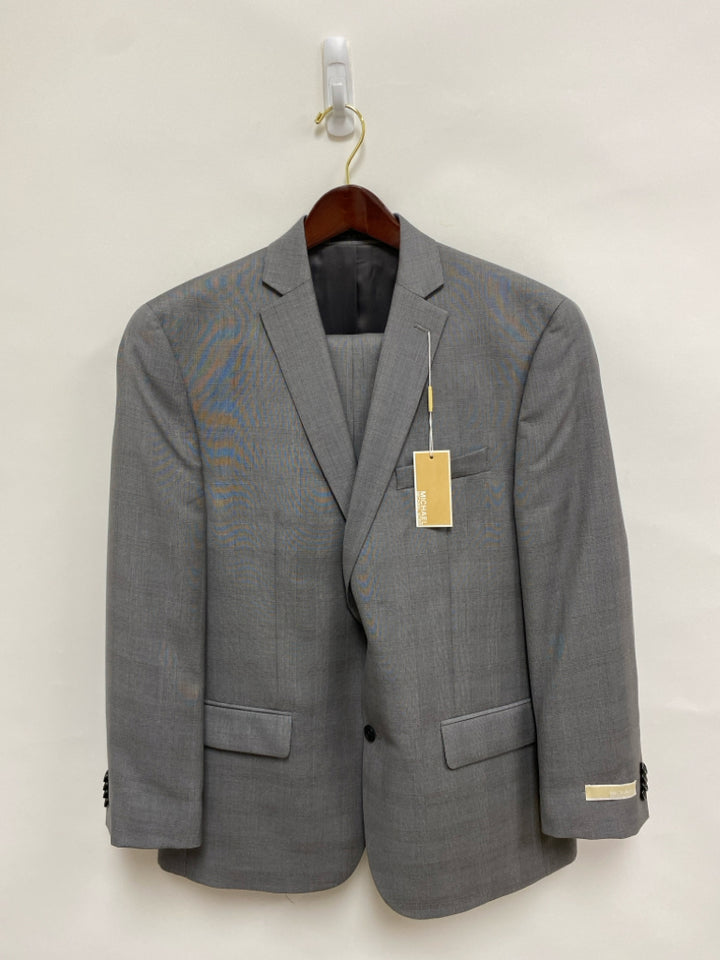 NWT Michael Kors Size 42R Gray Men&