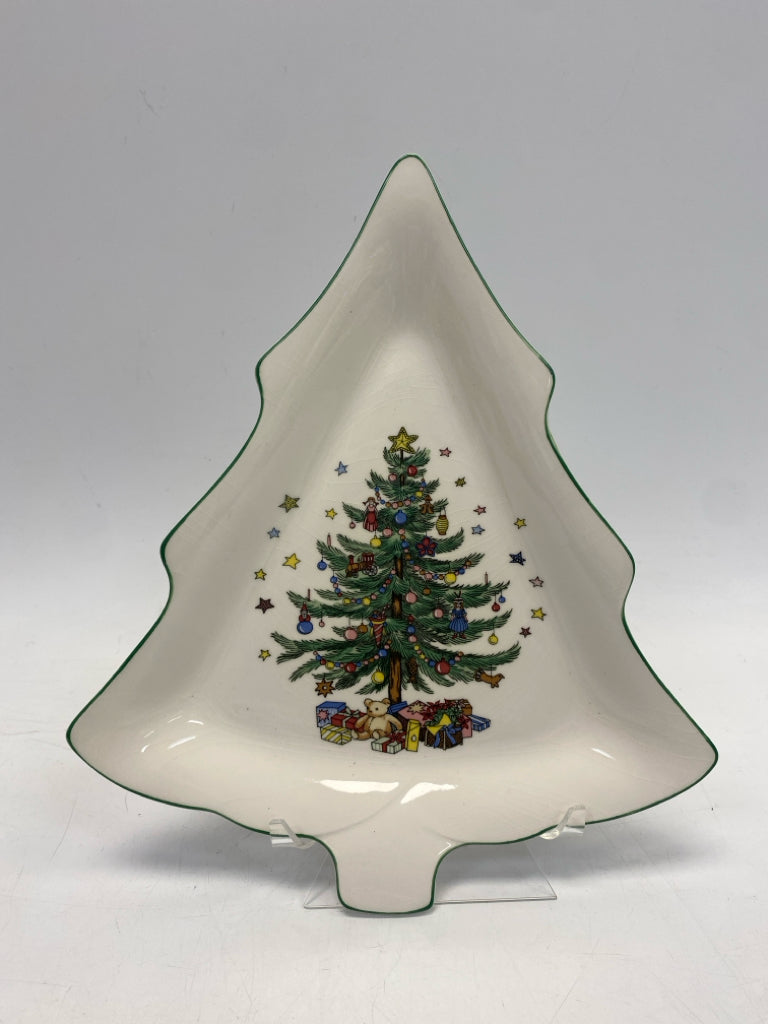White Green Trees Christmas