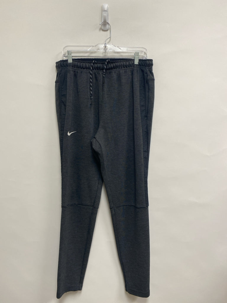Nike Size M Charcoal Pull-on Men&