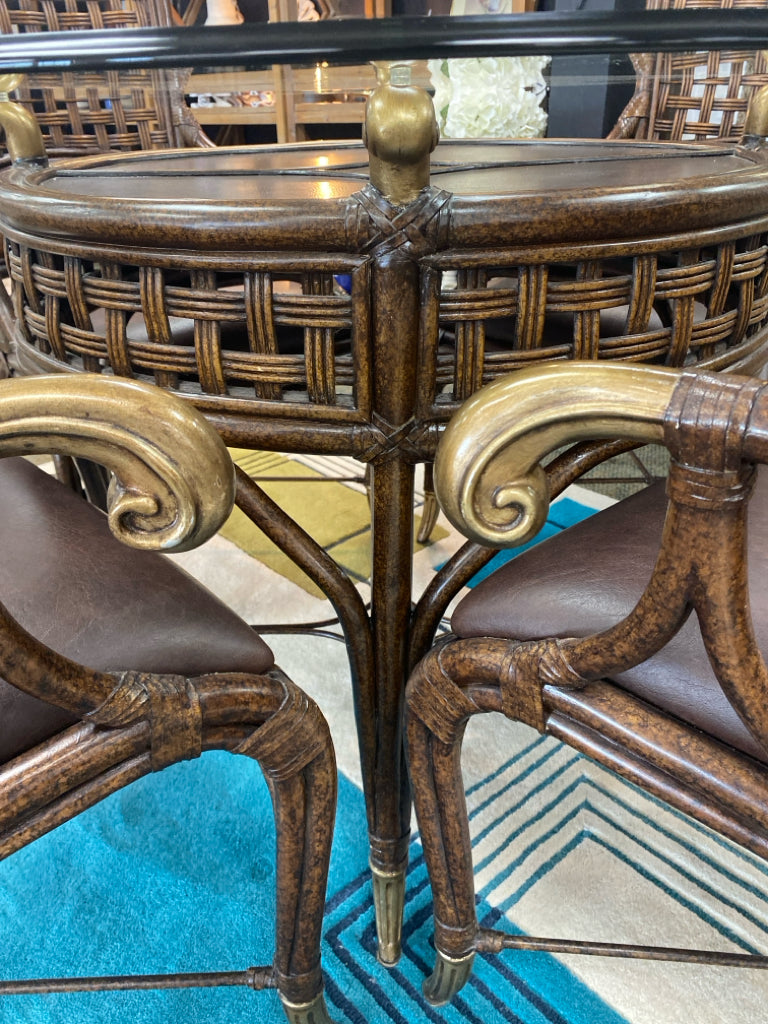 Brown/Clear Table