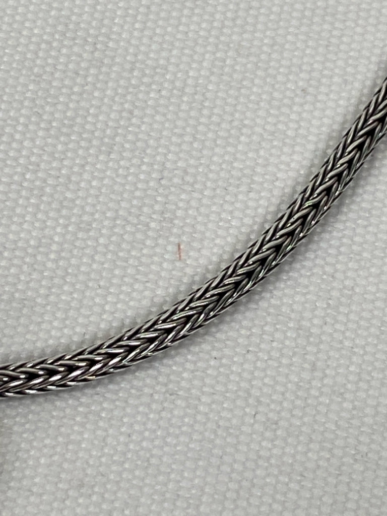 Silver Iridescent Oval(s) Necklace