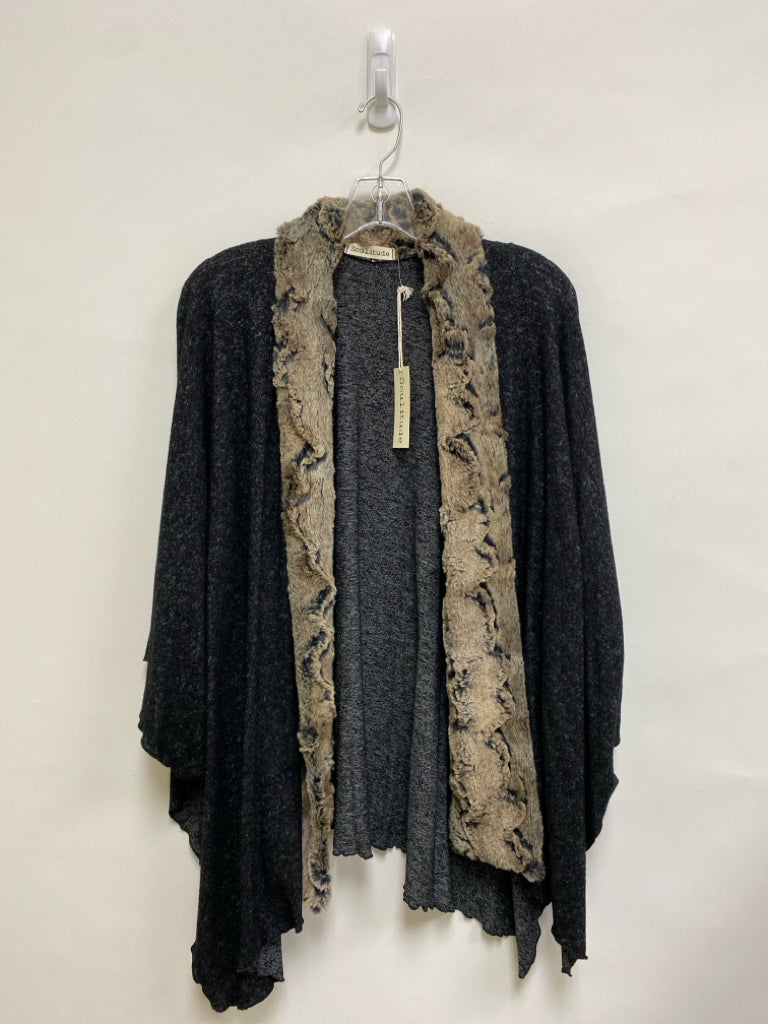 NWT Size OSFM Black Brown Poncho Faux Fur Collar Ladies Sweater