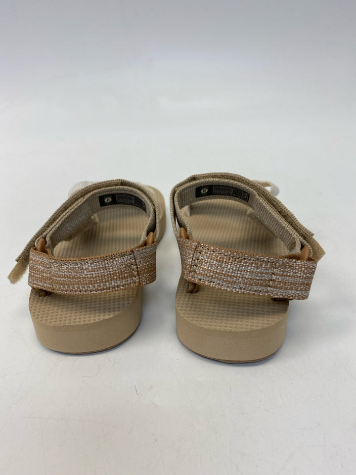 Teva SIZE 9 Tan Shimmery Girl&