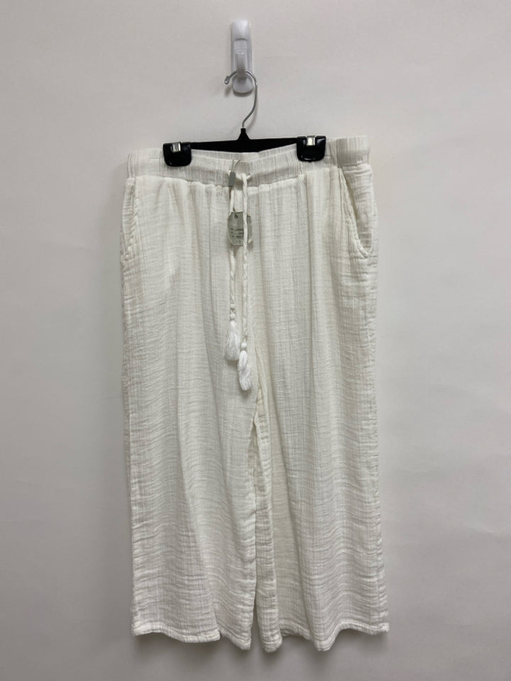 NWT Cupio Size L White Cropped Gauze Ladies Pants