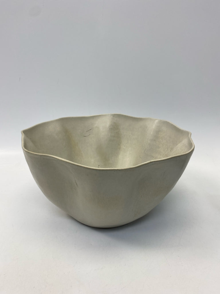 Crate/Barrel Beige Ceramic Bowl(s)