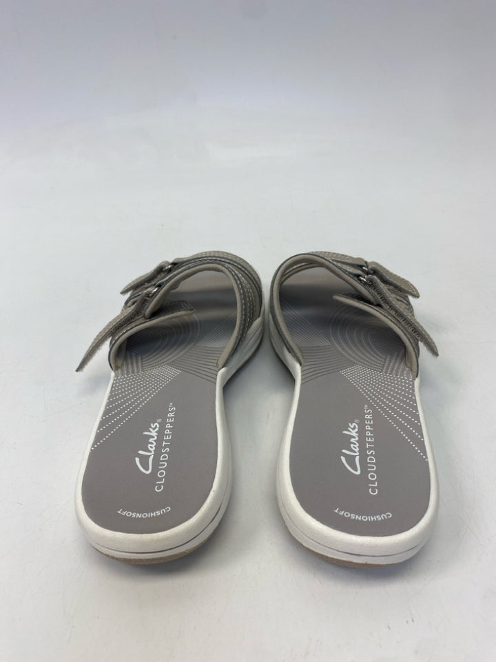 Clarks  Size 6 Taupe Sandals