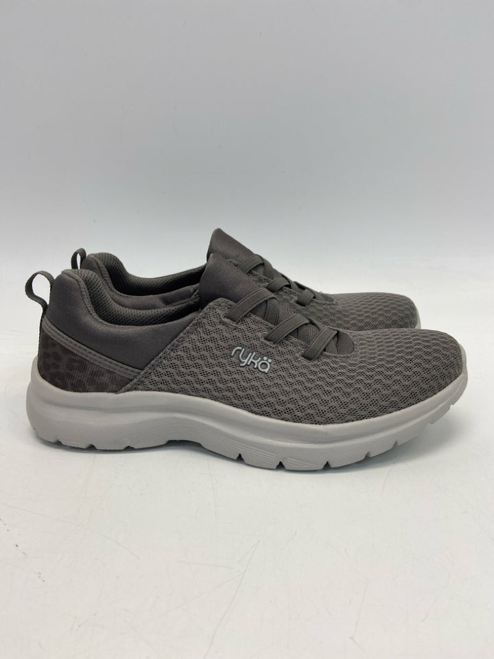 NWOT Ryka  Size 8 Gray Fabric Sneakers