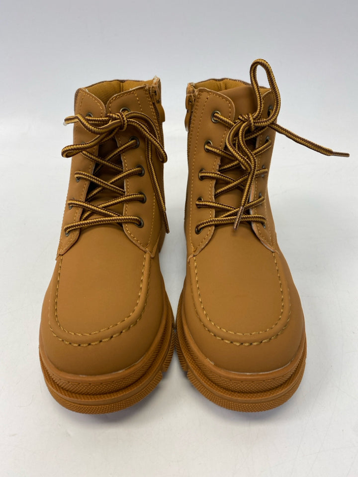 NWOT fabkids SIZE 3 Brown Lace-Up Boy&