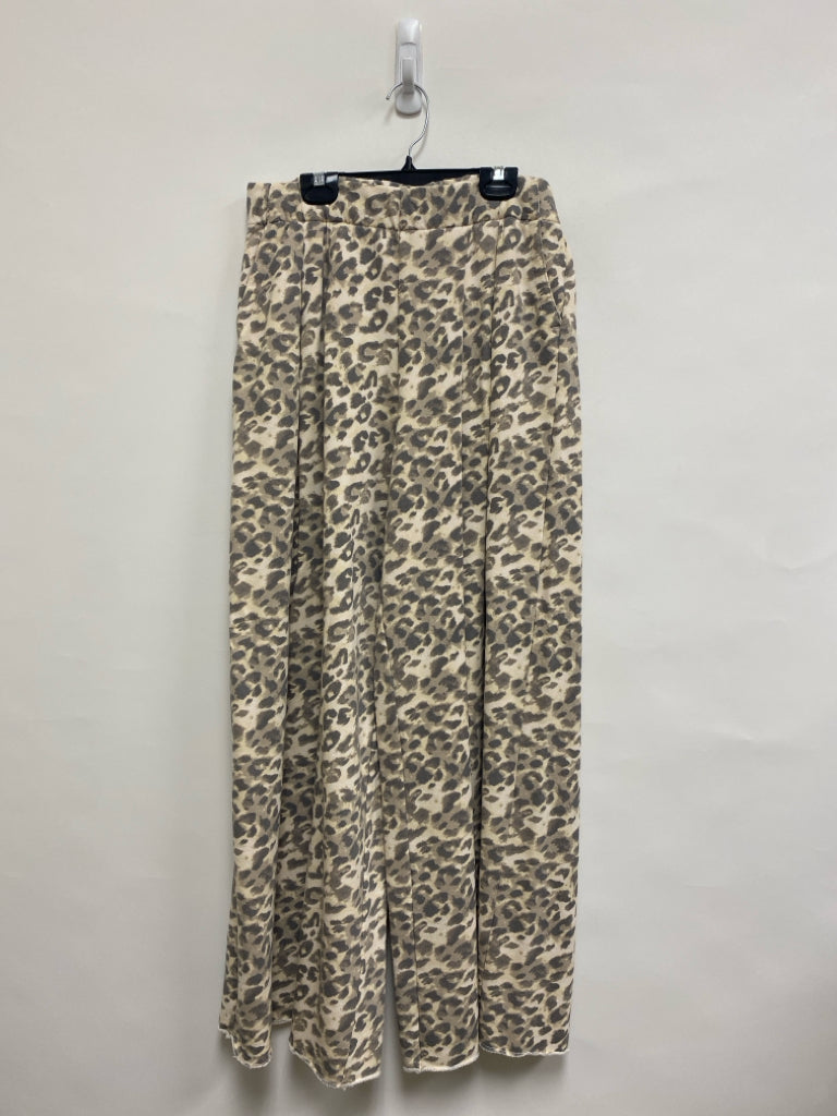 Aerie Size M Tan Gray Animal Print Ladies Sweatpant