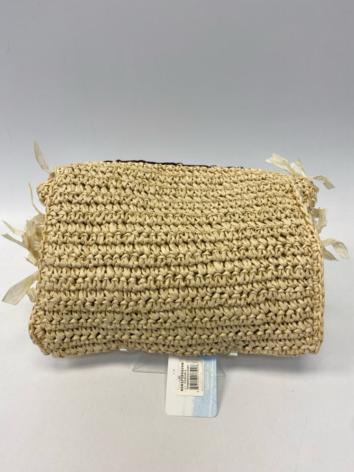 NWT Bay Sky Natural Woven Straw Clutch
