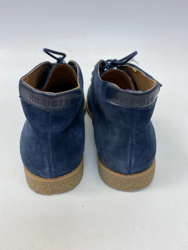 NWT Tommy Hilfiger  Size 9 Navy Lace-up Suede Boots
