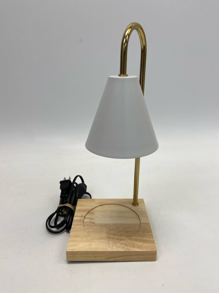 Natural White Candleholder(s)