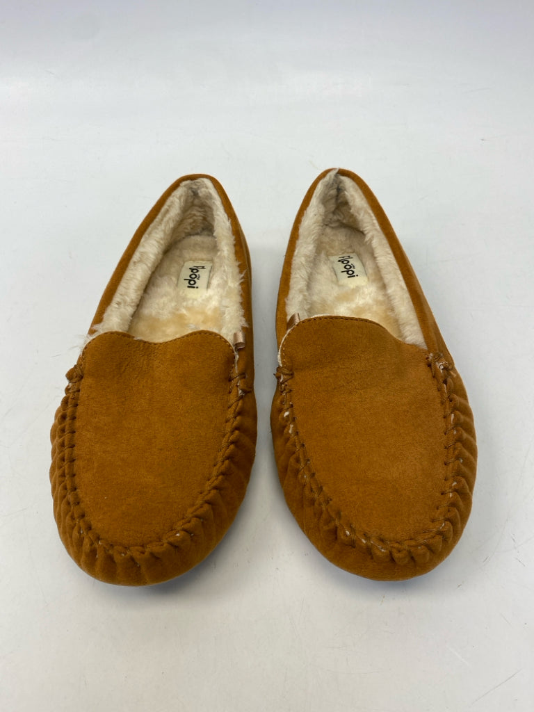 NWOT US Size 9 Brown Slippers