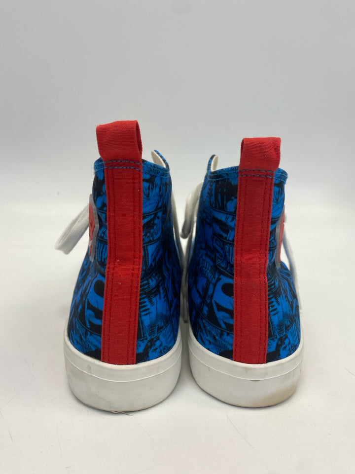 Size 10 Red/Wht/Blue Lace-up Canvas Sneakers