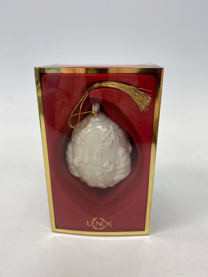Lenox Ornament  Embossed Egg Shape Santa