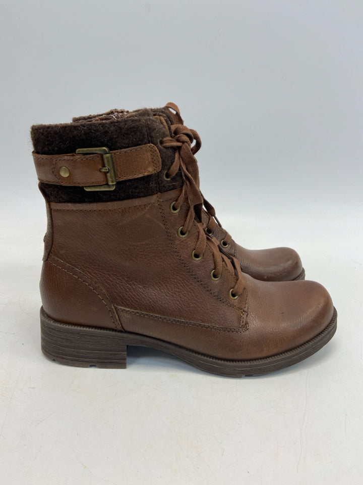 Earth  Size 10 Brown Side Zipper Flats