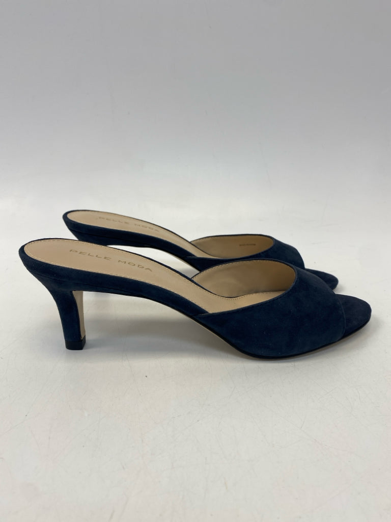 NWOT US Shoe Size 7 Dark Blue Heels
