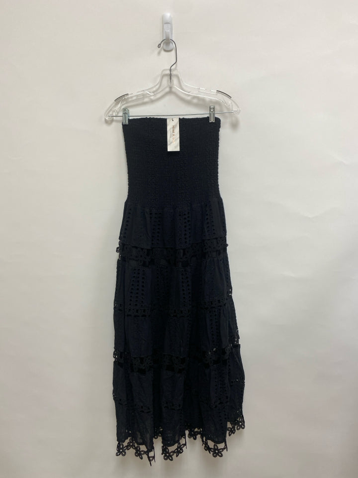 NWT Size L Black Smocking Ladies Dress
