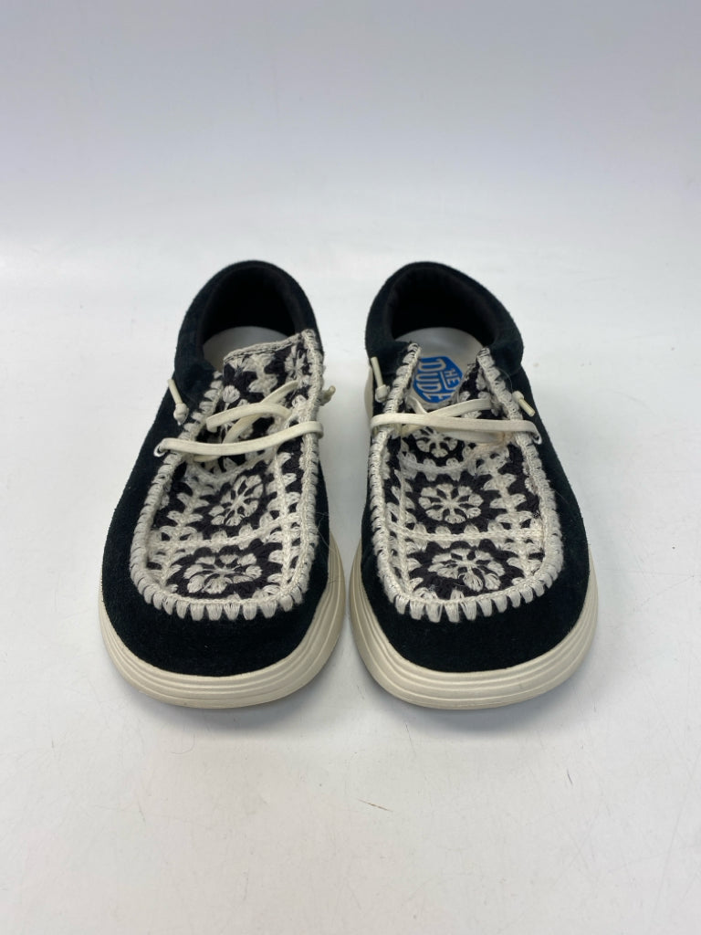Hey Dude US Shoe Size 8 Black/White Embroidered Sneakers