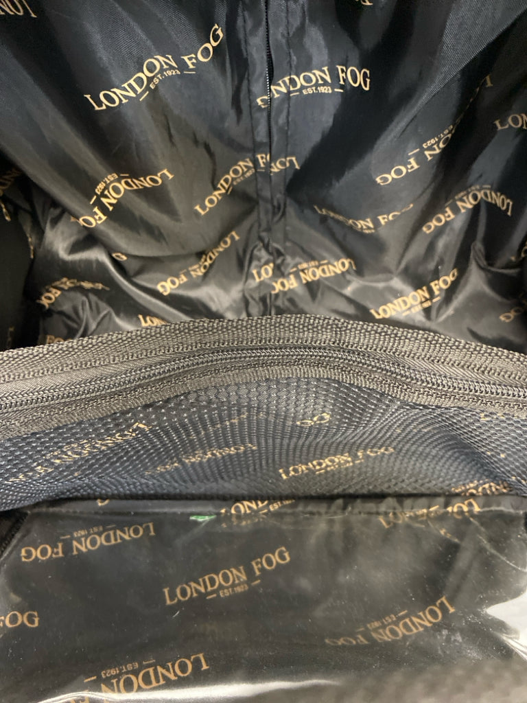 London Fog Black Gold Zipper Misc. Luggage
