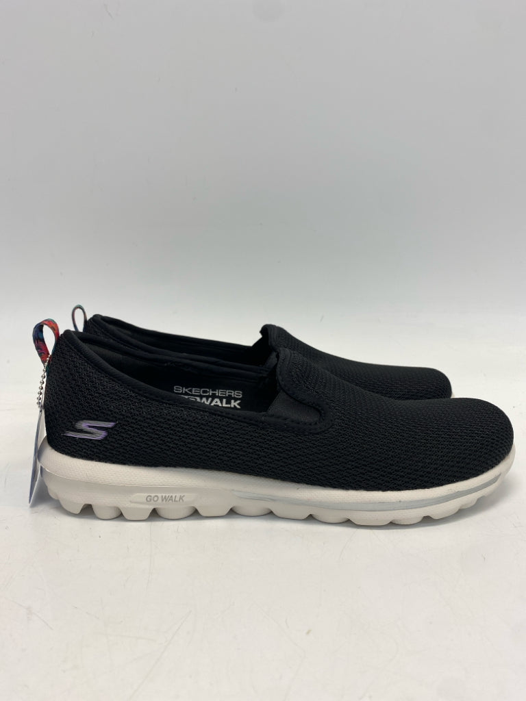 NWT Skechers  Size 8.5 Black Knit Sneakers