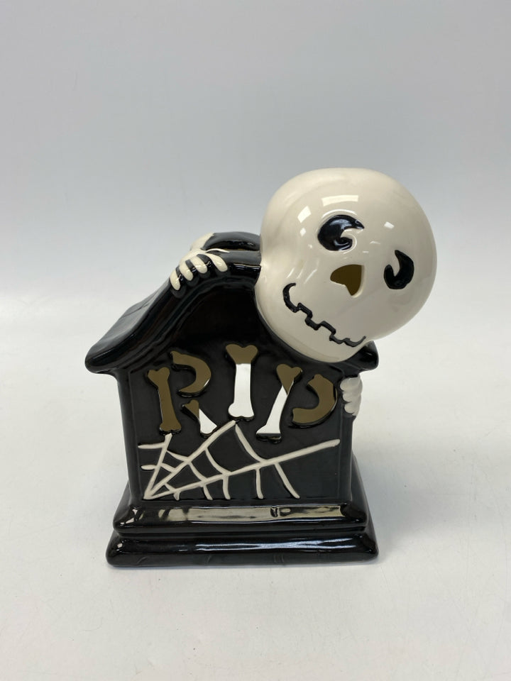 Black White Skeleton Halloween