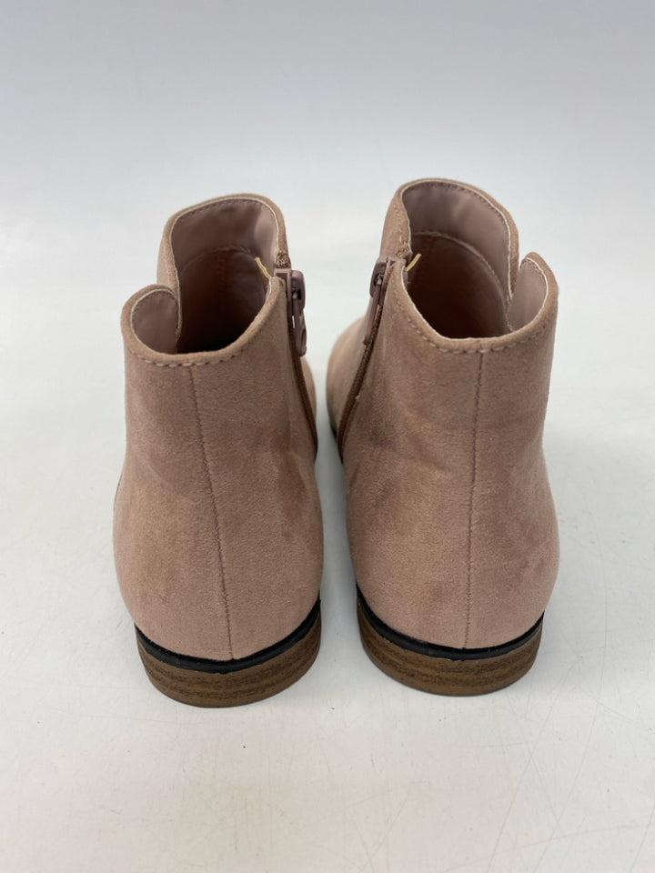 Cat &amp; Jack SIZE 4 Peach Girl&