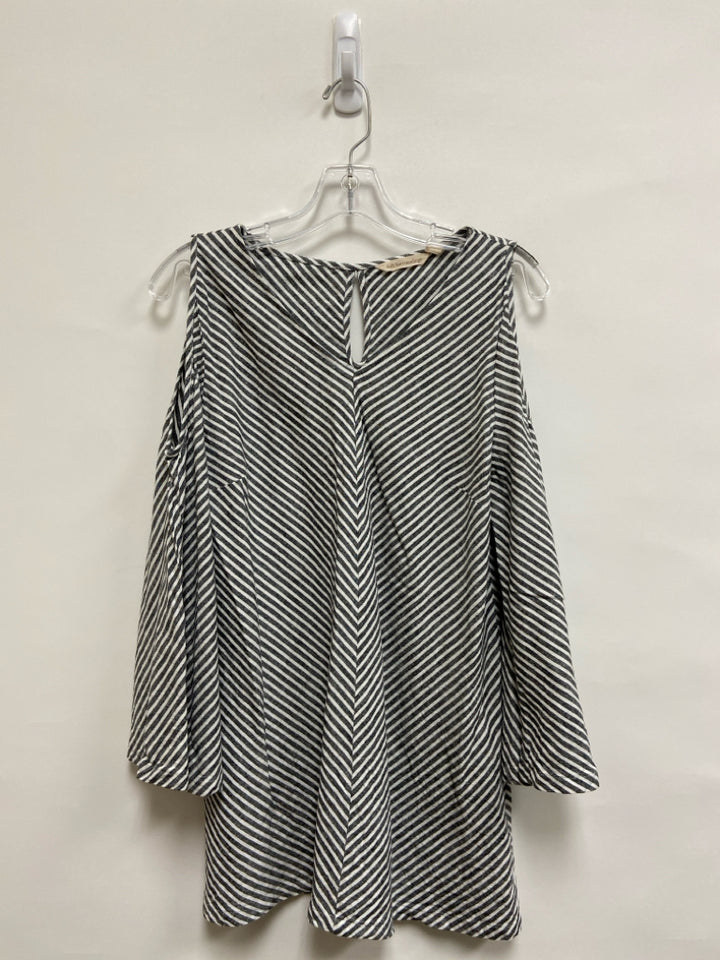 Soft Surroundings Size M Charcoal White Stripes Cold Shoulder Ladies Top