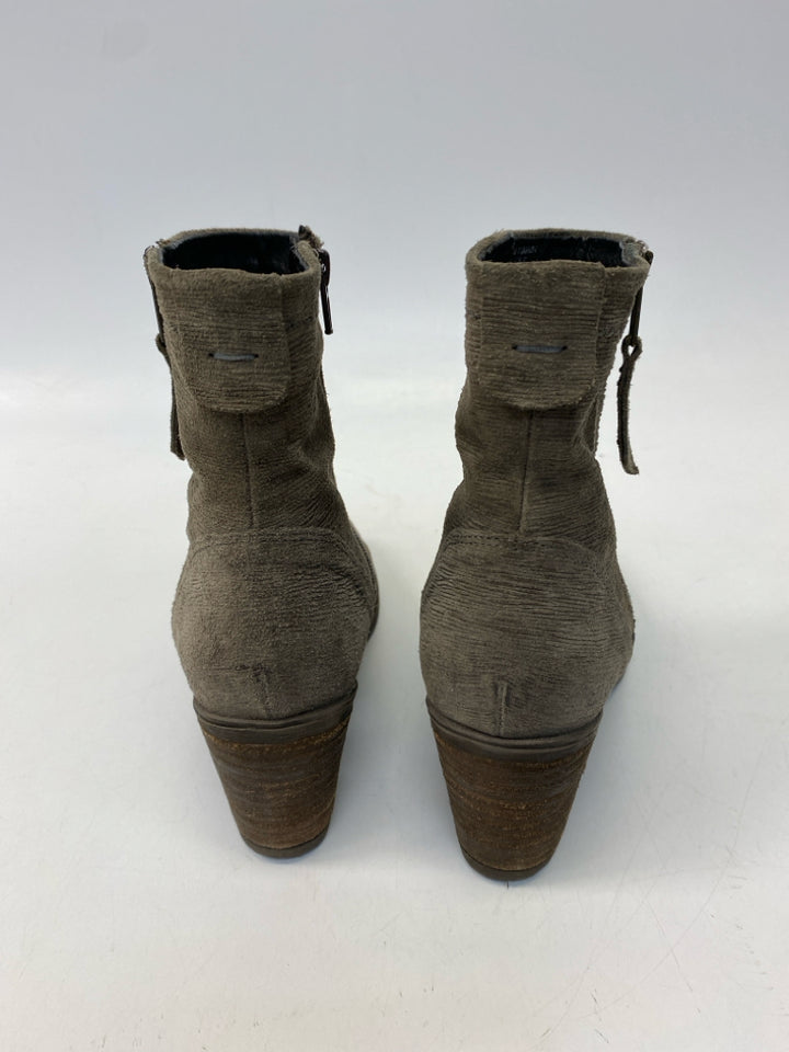 Taos US Size 7.5 Brown Side Zipper Boots