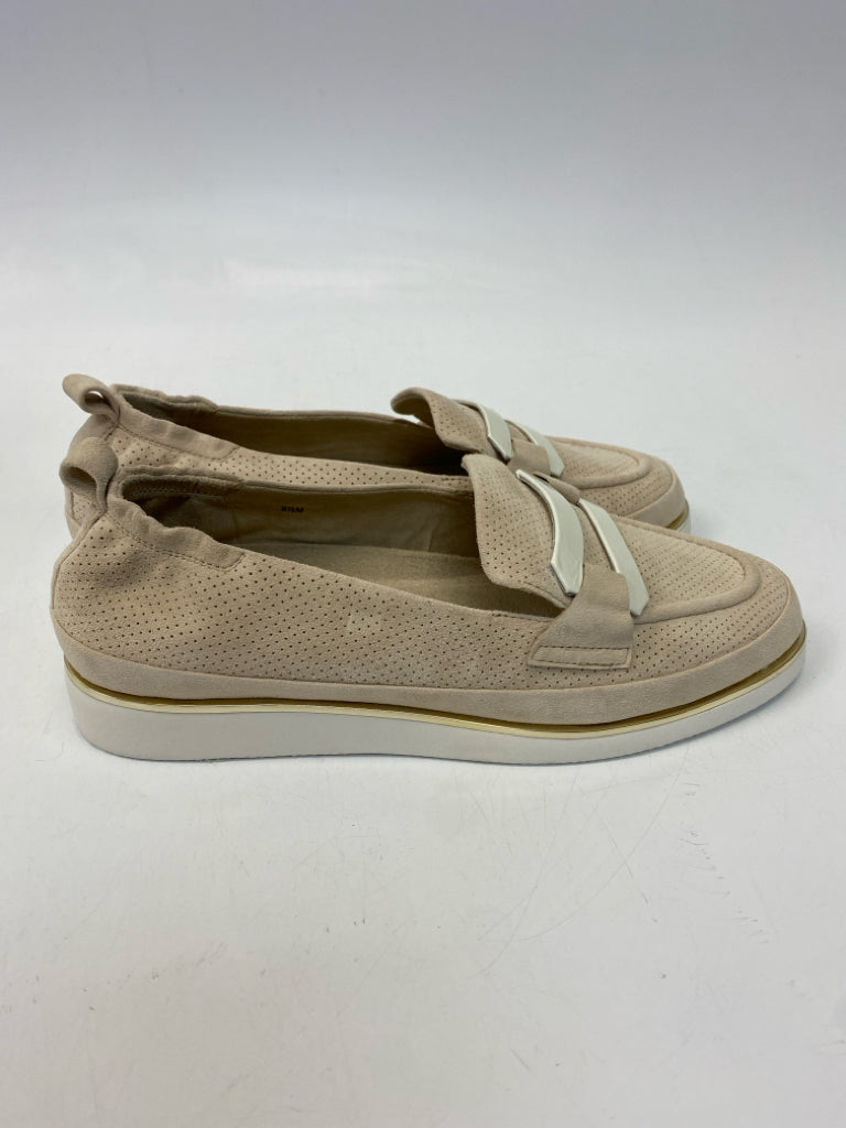 NWOT Vaneli  Size 8.5 Tan Perforated Flats