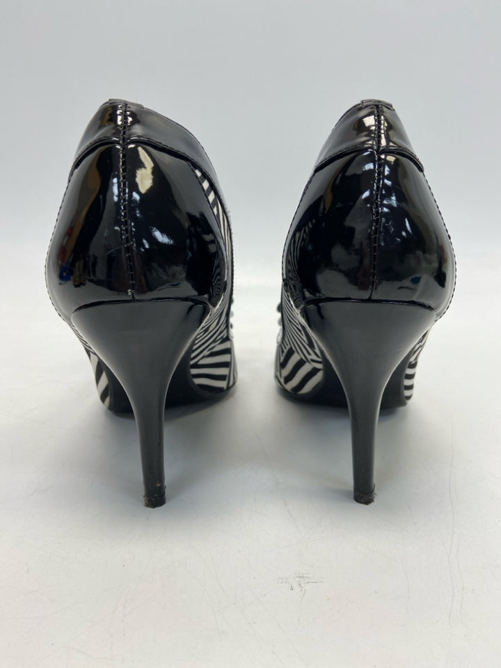 J. Renee  Size 12 Black White Stripe(s) Heels