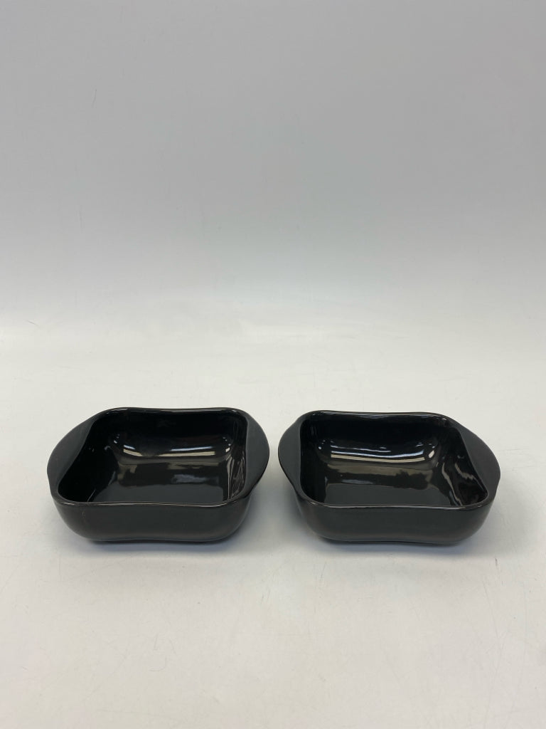 Gray Serving Piece