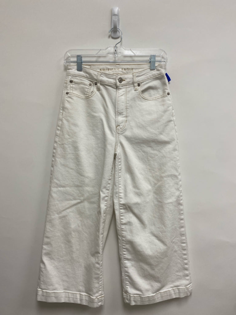 American Eagle Size 2 White Ladies Jeans