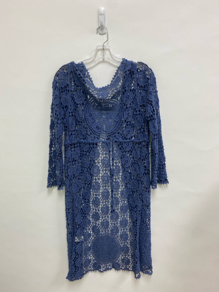 do everything in love Size OSFM Blue Lace Duster Ladies Sweater
