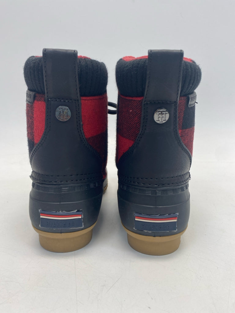 NWOT Tommy Hilfiger US Shoe Size 6 Black/Red Plaid Boots