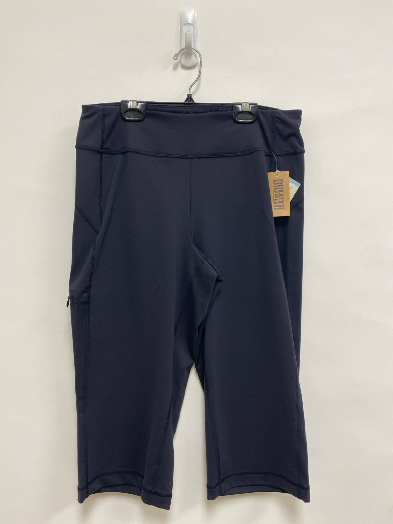 NWT Duluth Trading Size M Black Cropped Ladies Leggings