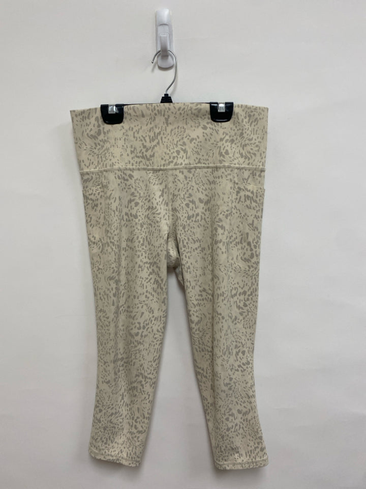 Athleta Size M Beige Taupe Animal Print Athletic Leggings