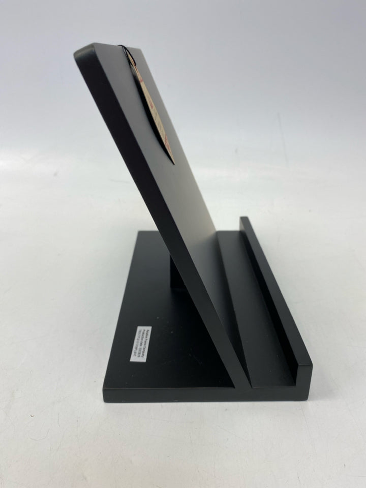 NWT Black Easel