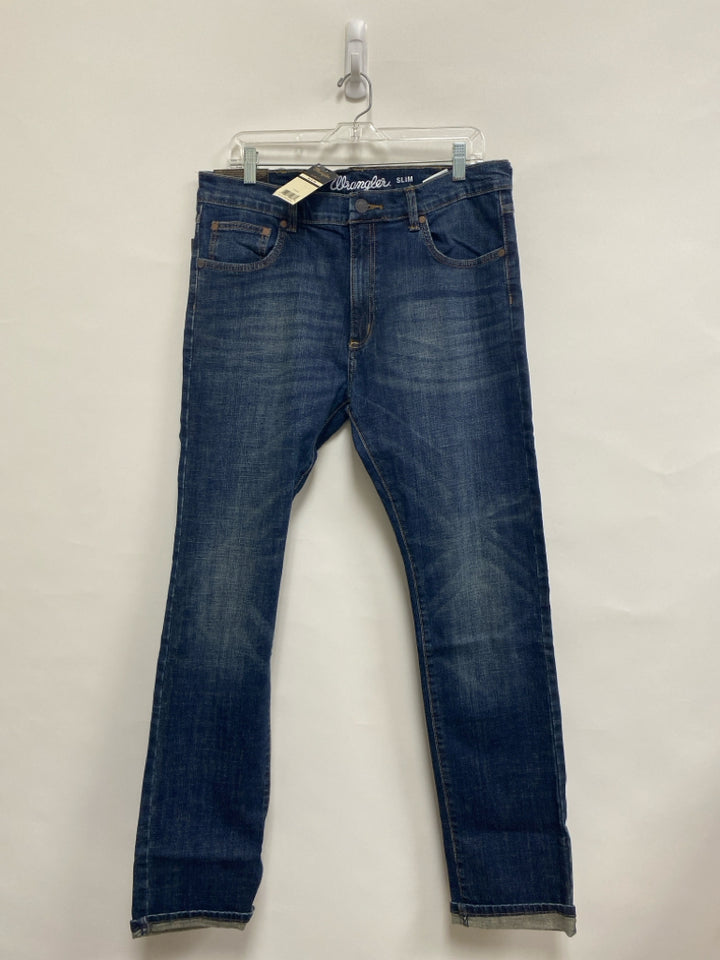 NWT Wrangler Size 34 Dark Blue Men&