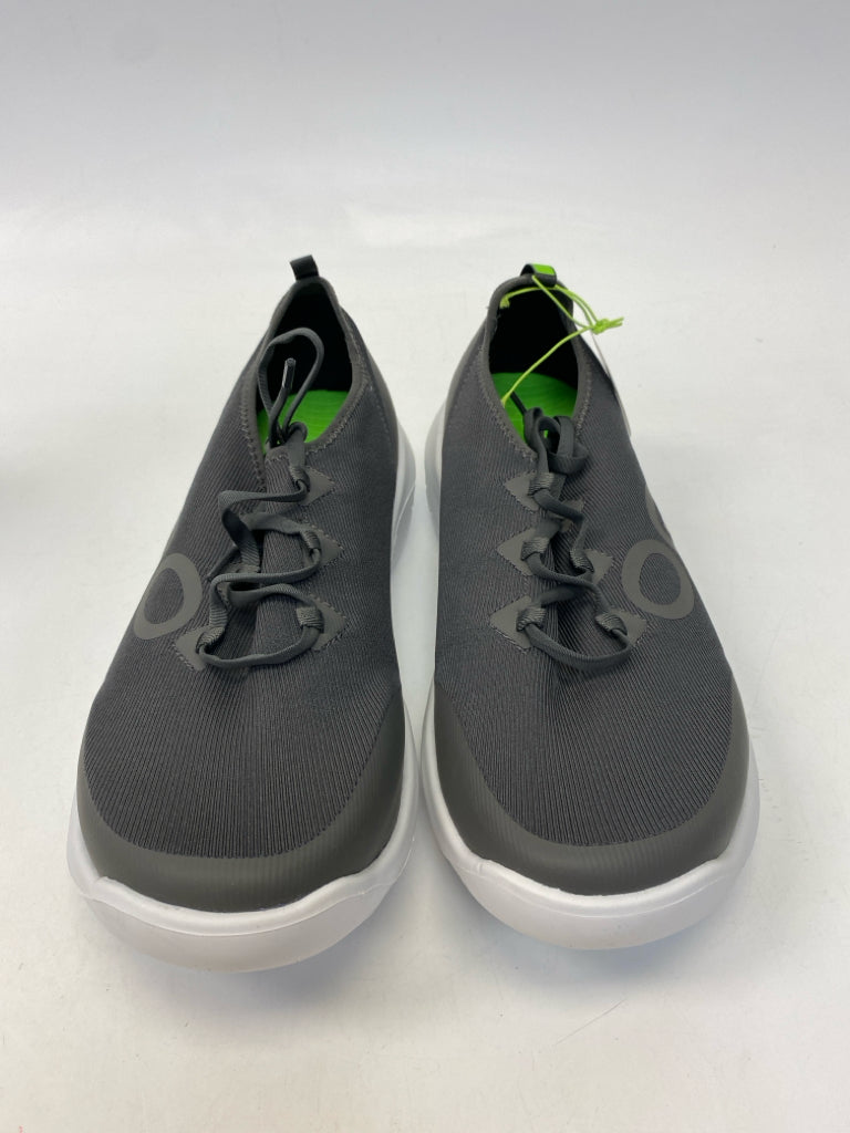 NWT Oofos Size 12 Gray Lace-Up Men&