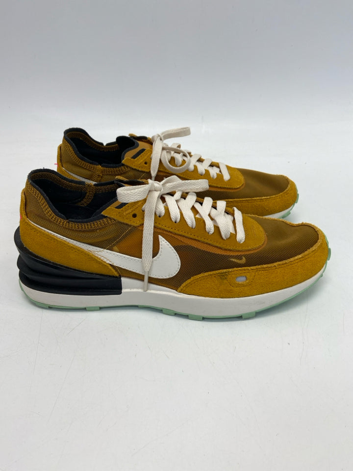 Nike  Size 9.5 Sneakers